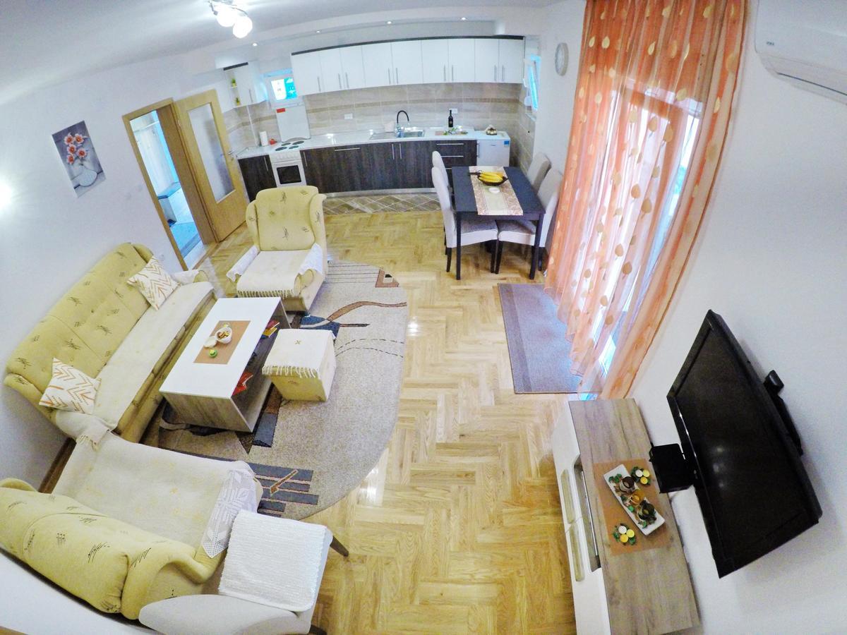 Apartman Spirto เทรบินเย ภายนอก รูปภาพ