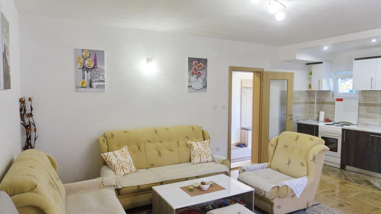 Apartman Spirto เทรบินเย ภายนอก รูปภาพ