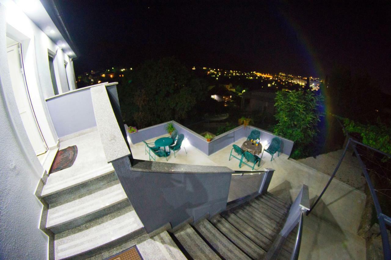 Apartman Spirto เทรบินเย ภายนอก รูปภาพ
